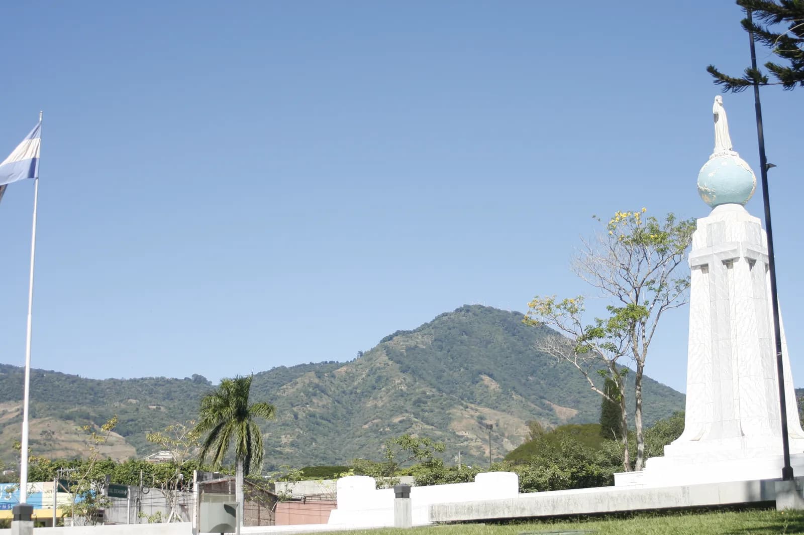 Monumento al Divino Salvador del Mundo · San Salvador