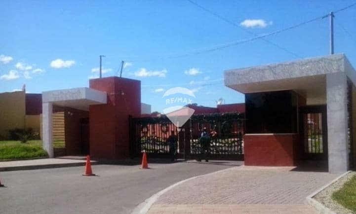 CASA DE UN NIVEL  CON TERRENO GRANDE EN VENTA EN VILLA PRIMAVERA, QUEZALTEPEQUE