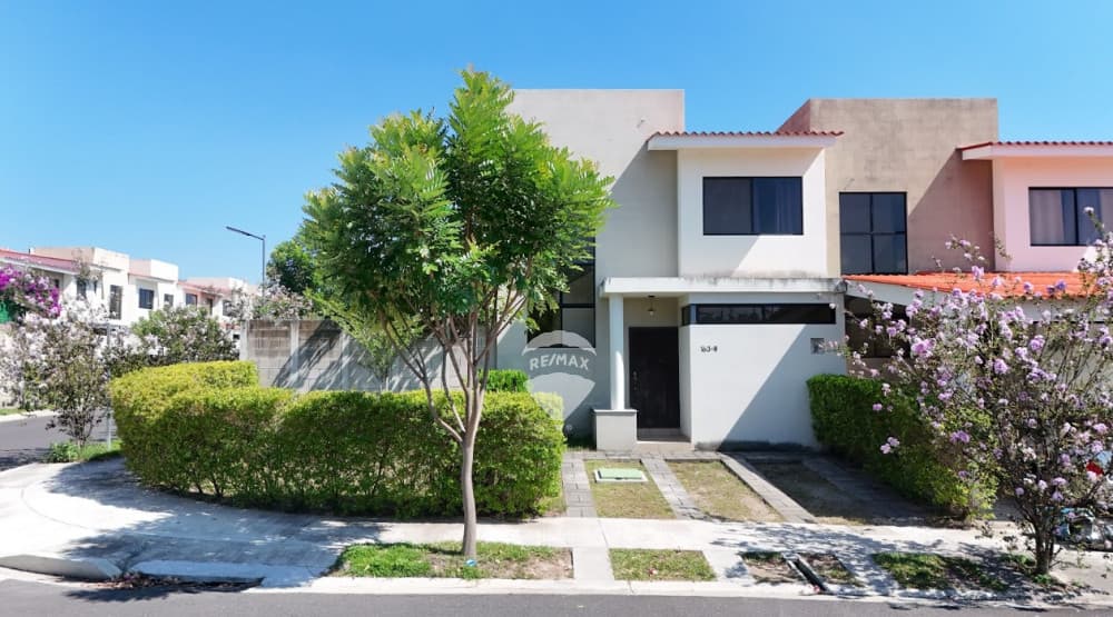 BELLA CASA PASEO DEL PRADOEN VENTA