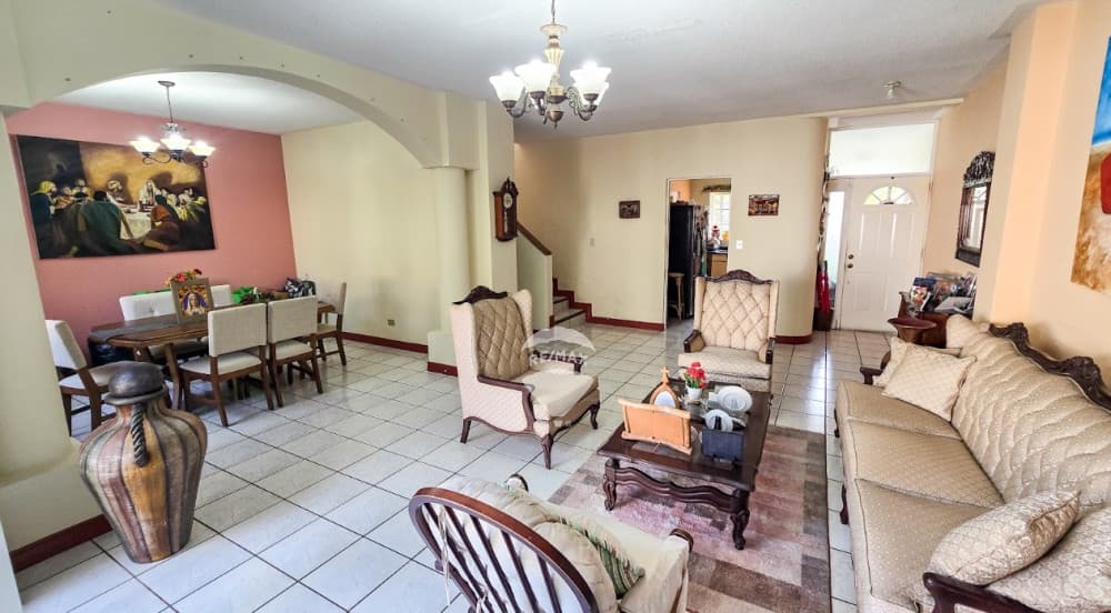 CASA EN VENTA EN VÍA DEL MAR