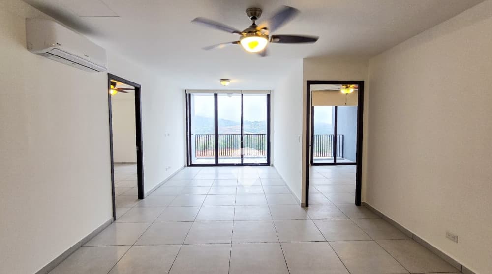 APARTAMENTO 4o NIVEL EN ALQUILER ALTURAS DEL BOSQUE