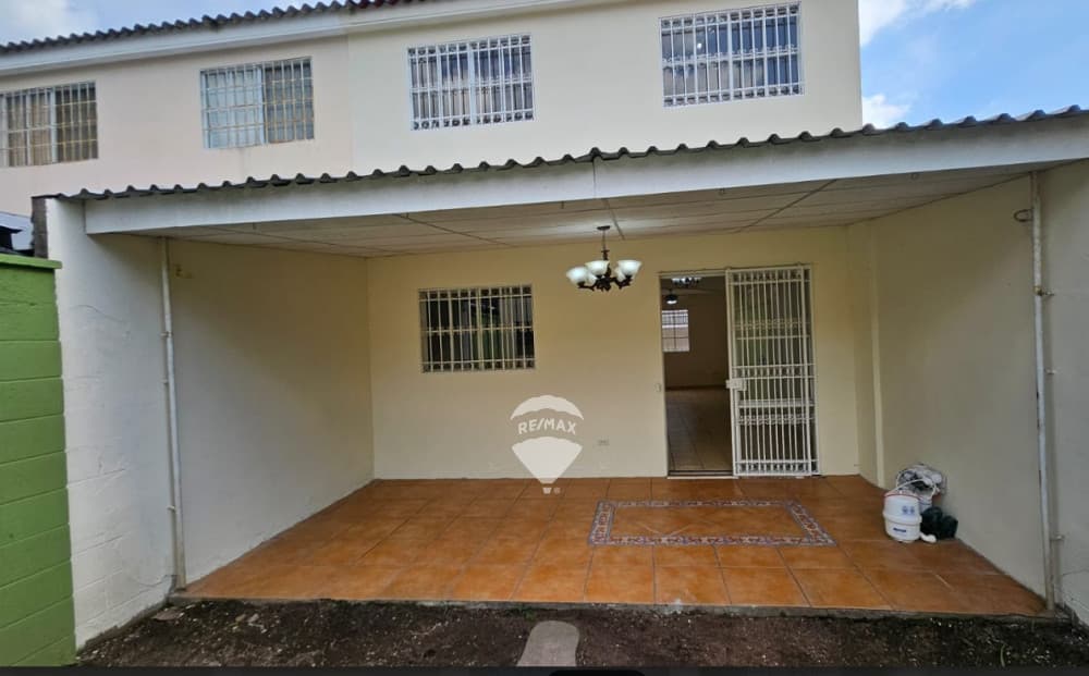 CASA EN ALQUILER EN LAS JACARANDAS 1, LOURDES, COLON, LA LIBERTAD