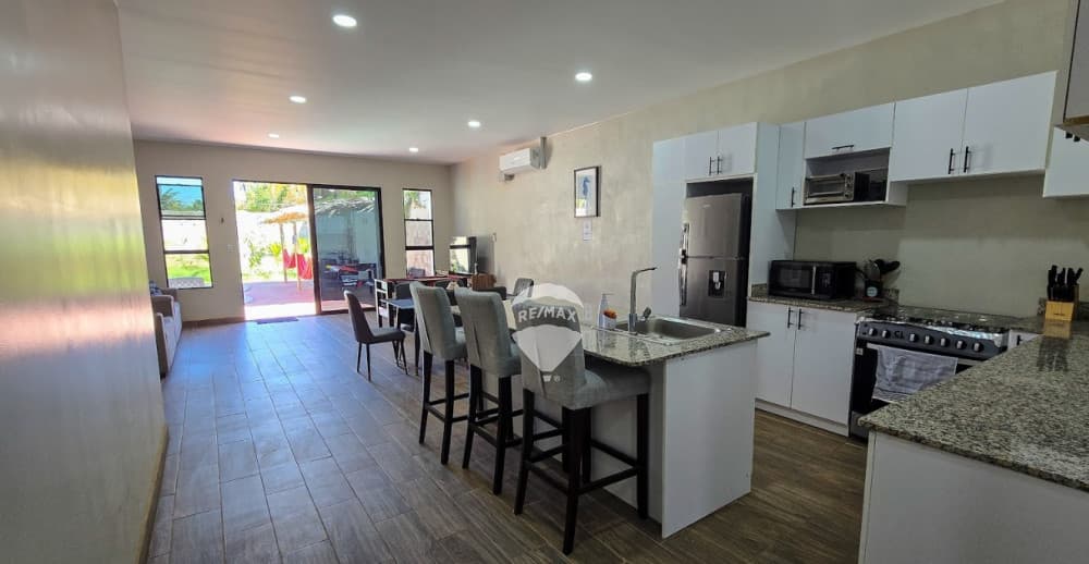 CASA EN VENTA PLAYA LA ZUNGANERA