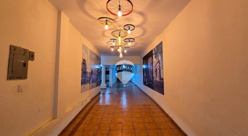 EDIFICIO COMERCIAL DE 1 PLANTA EN 1a CALLE PTE SANTA TECLA EN VENTA O ALQUILER