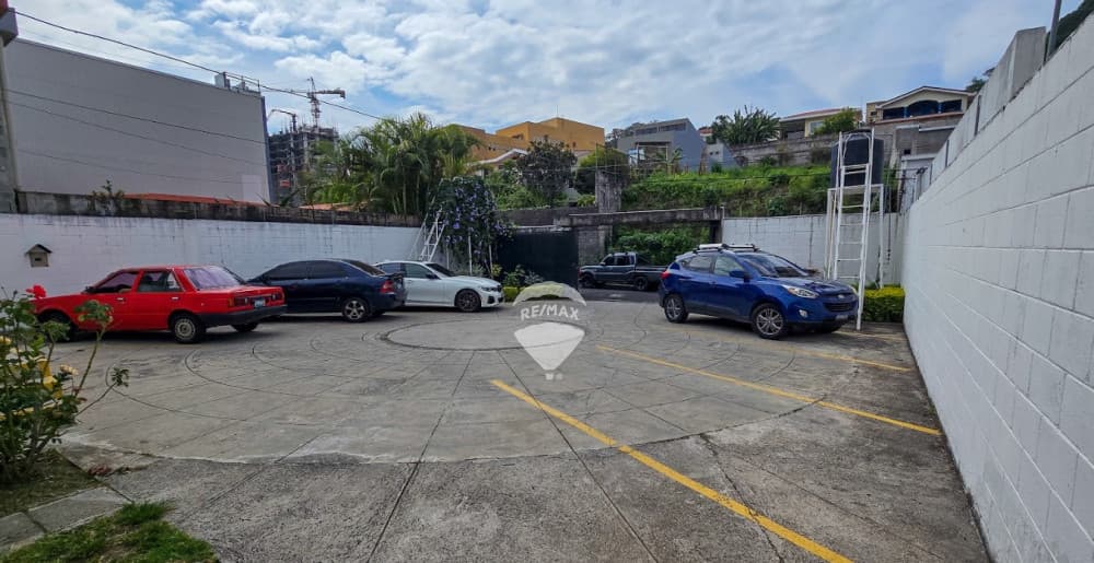 Propiedad en Venta – Bosques de Santa Elena | Inversión o Desarrollo