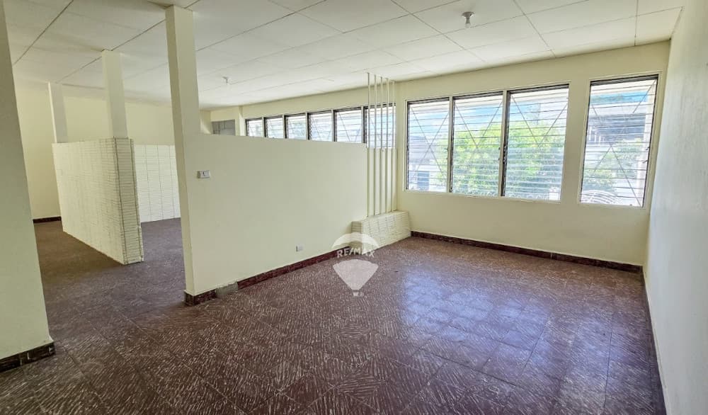 CASA EN ALQUILER FLOR BLANCA