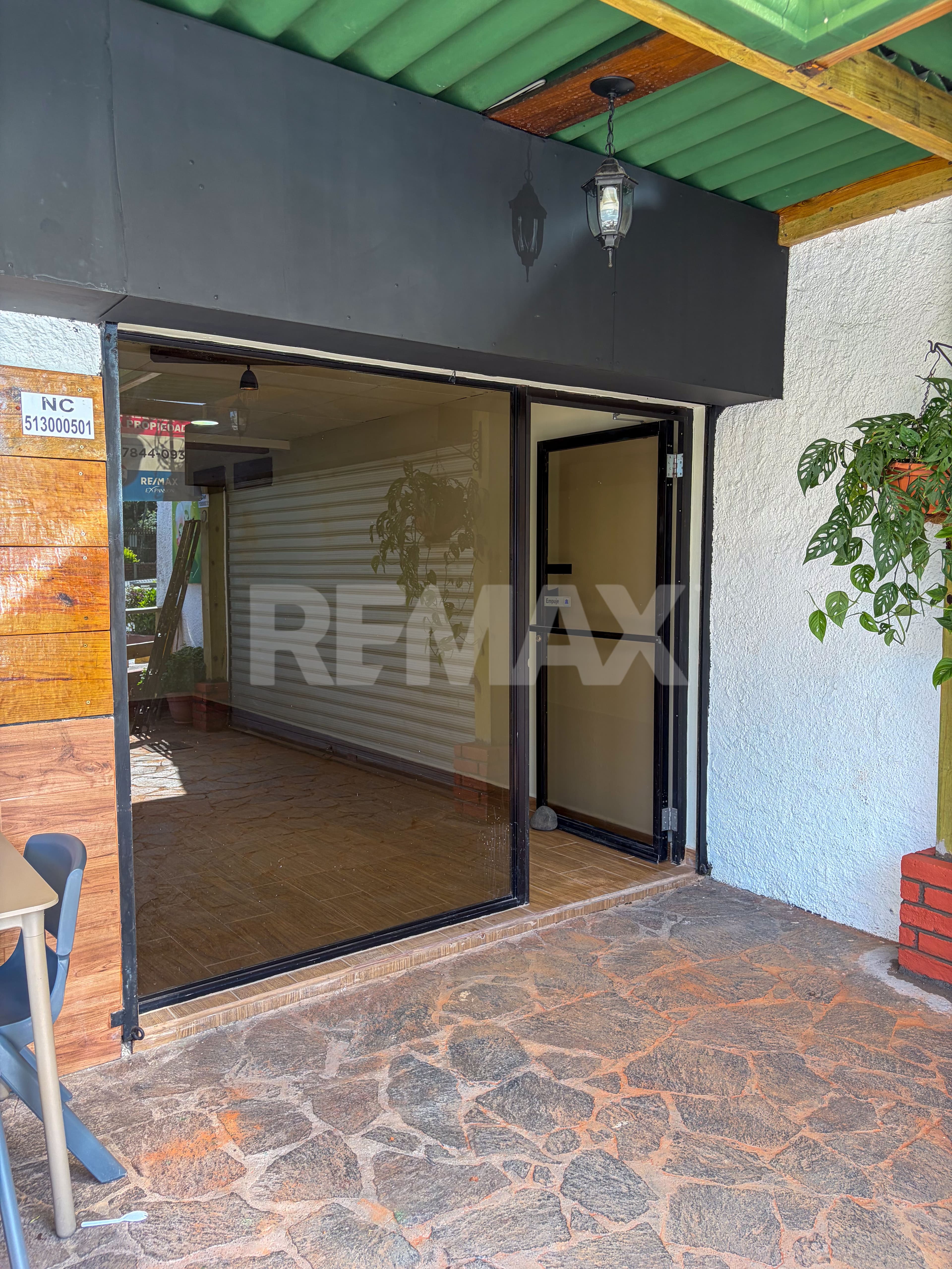 LOCAL EN ALQUILER PLAZA MANGO, ANTIGUO CUSCATLAN