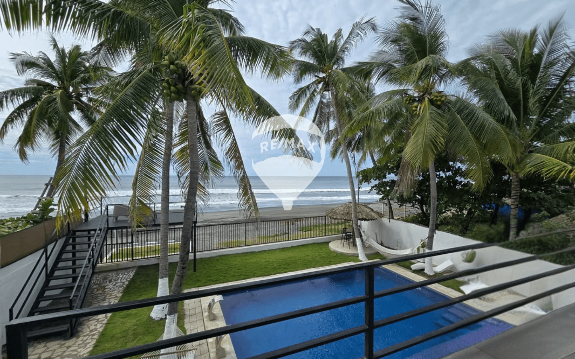 Rancho Frente al Mar – Playa Las Flores, La Libertad