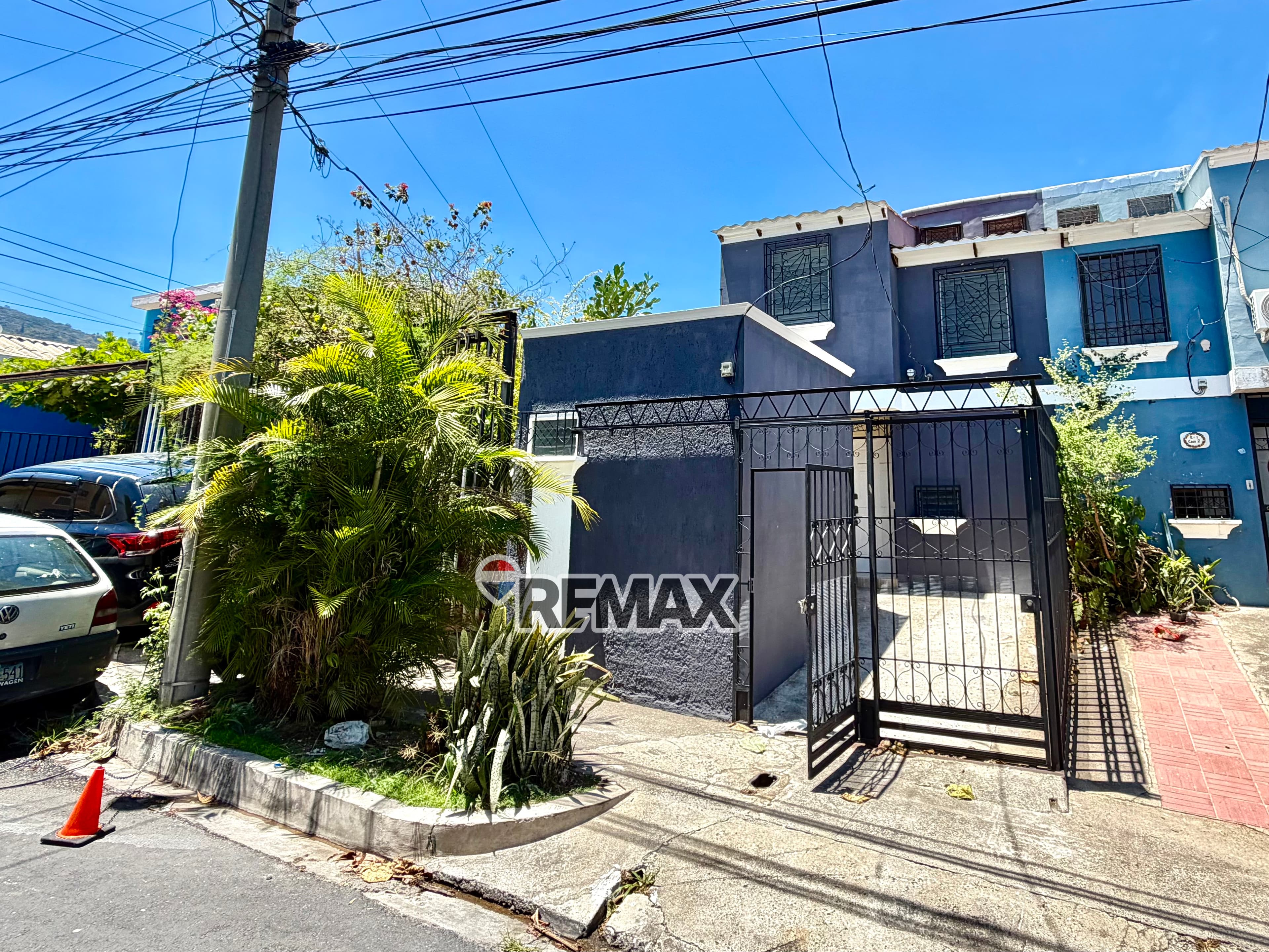 CASA EN VENTA EN RESIDENCIAL LA GLORIA