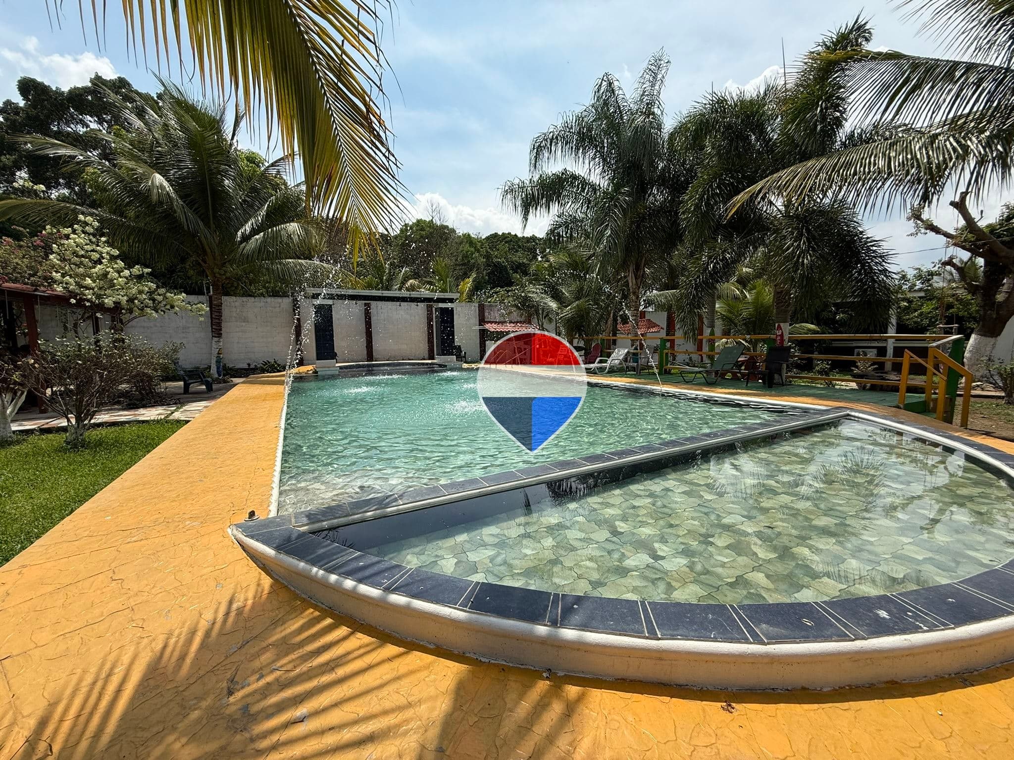 Propiedad comercial en Chalchuapa / Rancho Escondido