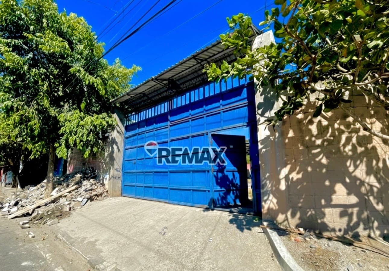 Warehouse for Rent in San José Villanueva!