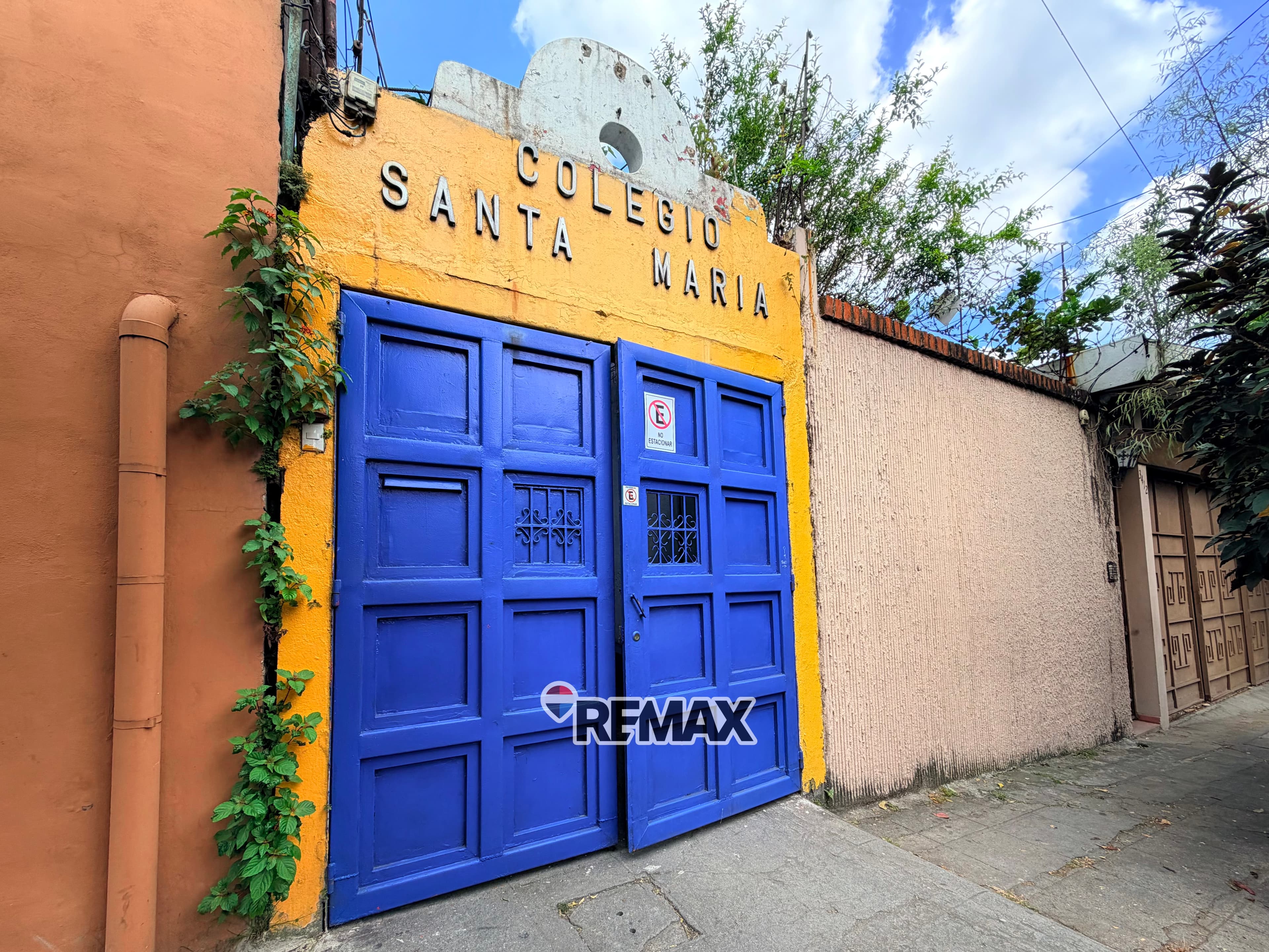 Venta Inmueble con Potencial Ilimitado sobre calle San Antonio Abad, San Salvador– ¡Ideal para Grandes Proyectos!